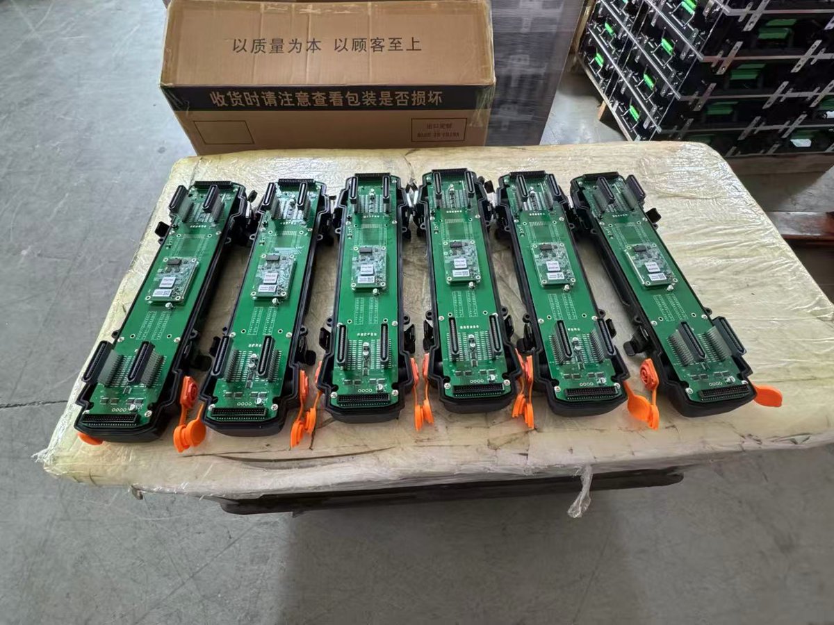 TracyHu16's tweet image. HUB connection led display indoor and outdoor use, 500*500 and 500*1000mm, #frontservice Easy for #maintain #LEDdisplayscreen #ledpanel #ledvideowall #event #factory #customizedWaiting for your inquiry and orders, Email: tracy@szscree.com   Call/WeChat/WhatsApp: 0086-18316843344