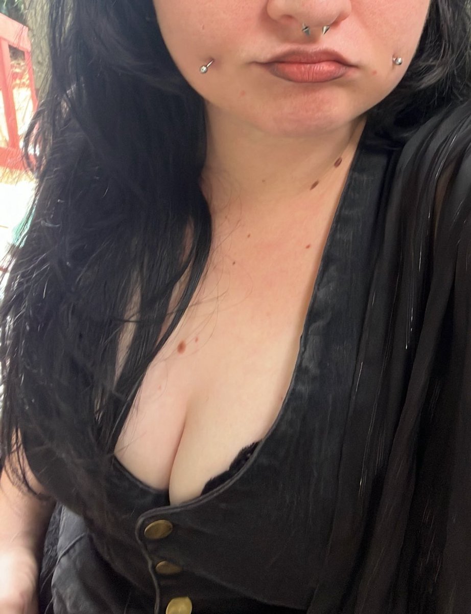 b1tchfxc3's tweet photo. hi losers
#nsfwtwt https://t.co/TNP8esTl6G