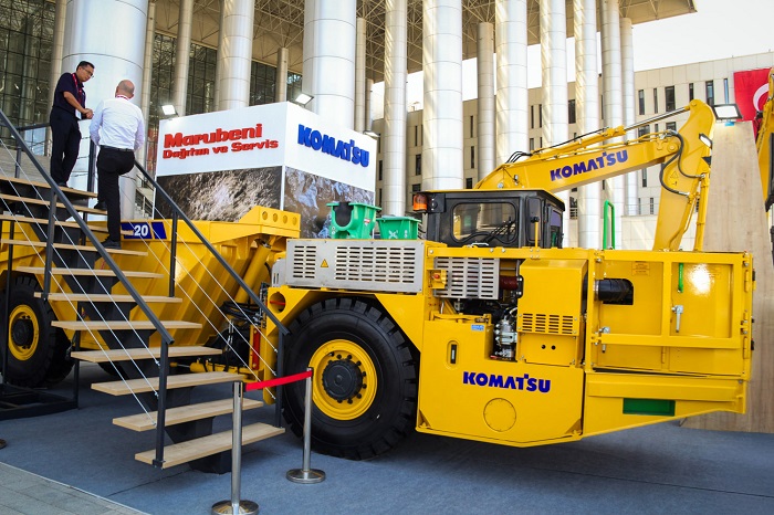 Komatsu, MINEX 2025’te Yer Altı Maden Kamyonu HX20’nin Türkiye Prömiyerini Gerçekleştirdi 

Marubeni Dağıtım ve Servis, 3-6 Eylül 2025 tarihleri arasında Fuarİzmir’de düzenlenen MINEX – 11. Uluslararası Madencilik, Doğal + ticarigazetesi.com/komatsu-minex-… @ticarigazetesi.com aracılığıyla