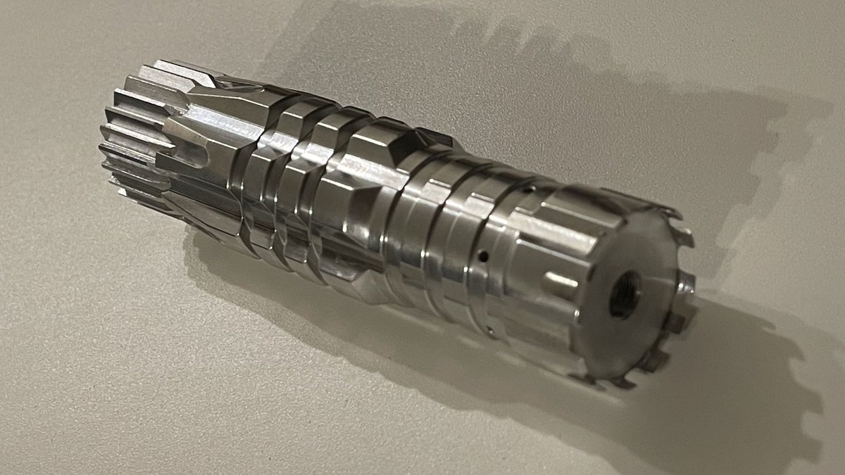 m00n_r1der_jmpc's tweet image. アルミにはアルミだよなやっぱり
何だか純正は6061じゃ無い感じがする
7075とかなのかなぁ
成分分析しないと分からんのが辛い