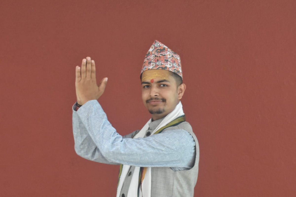 संसद विघटन गर्ने, संविधान टेकेर नै नियुक्ती गर्ने नै हो भने म पनि तयार छु है प्रधानमन्त्री बनिदिन को लागी ।