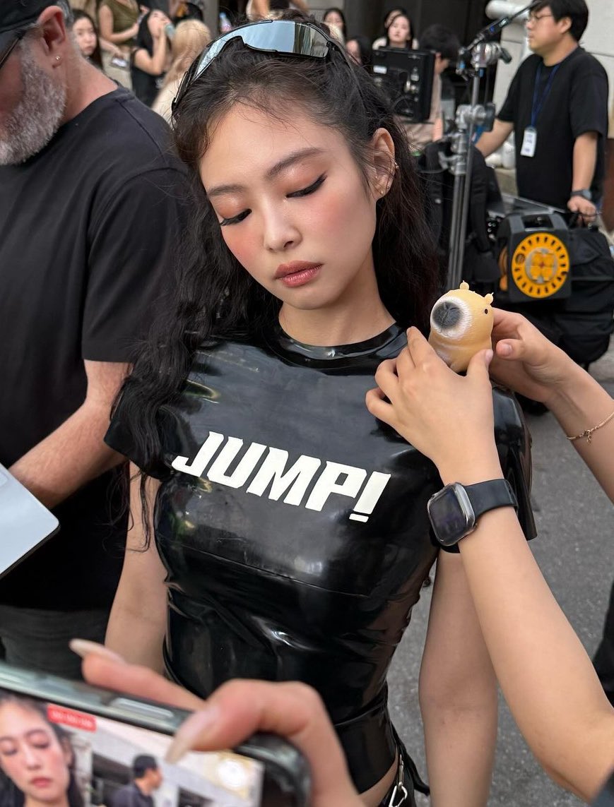 jennie (@jnkrated) on Twitter photo 