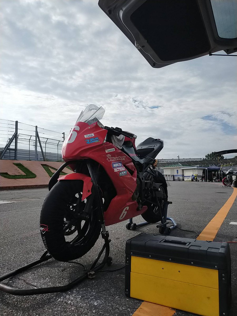 雨が降る前にサッと走ったら、昨秋以来のベスト更新できました、大した事ないタイムだけど嬉しい〜。次も頑張ろ
