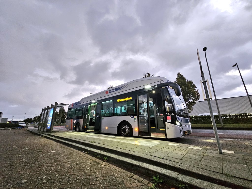 Goeiemorgen. Hoe lekker het gister was, hoe druilerig is het weer vandaag.

Vandaag een gebroken dienst op de 42, 51 en 126. Fijne woensdag!