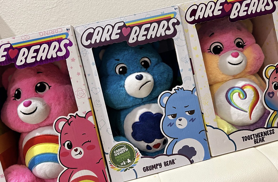 maragarzax's tweet photo. bby got me care bears and they’re so cute https://t.co/UzCcV1ay70