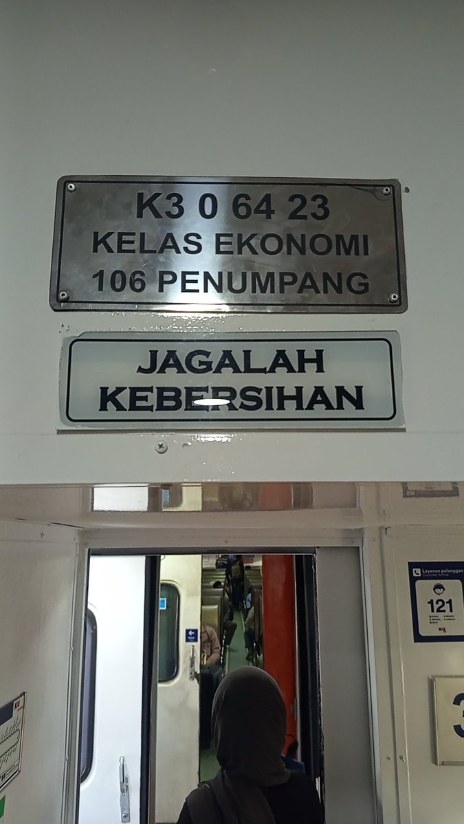 MusyaffaRafi3's tweet photo. @opkasumsel @richard8339 Di depo SDT juga punya kok kereta ekonomi angkatan 1964 https://t.co/Nhe2JRgX4p