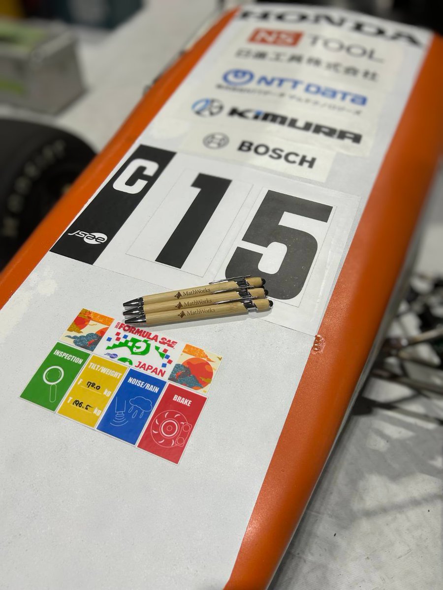 shiba_4's tweet image. 本日 MathWorks 様 が弊チームのピットにお立ち寄りくださいました!
素敵なボールペンもいただきました
ありがとうございます!
#MathWorks
#学生フォーミュラ