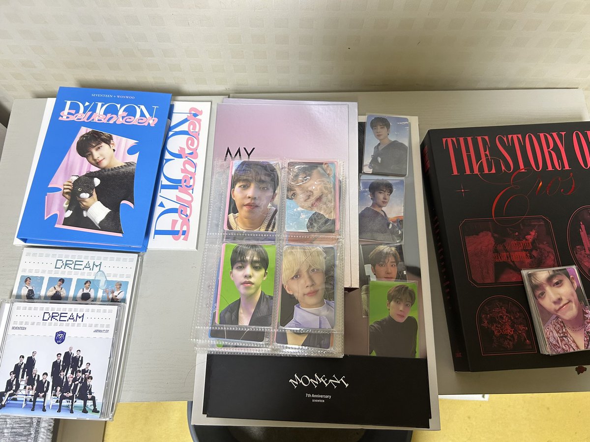 wndns0605's tweet photo. 세븐틴 포카 판매합니��!

All 4만원

디아이콘들이랑 시그 포카 없는건 전 게시물
확인 부탁드리고 제가 구성을 정확히 몰라서
디엠 주시면 확인해볼게요!포카는 양이 많아서 하자 확인 어렵습니다ㅠㅠ

원우 큰 디아이콘이랑 팔찌 박스에 찍힘 있고
팔찌 착용X

포카 드림 캐럿반 통상반 시그 7주년 https://t.co/YjshhIRYOE