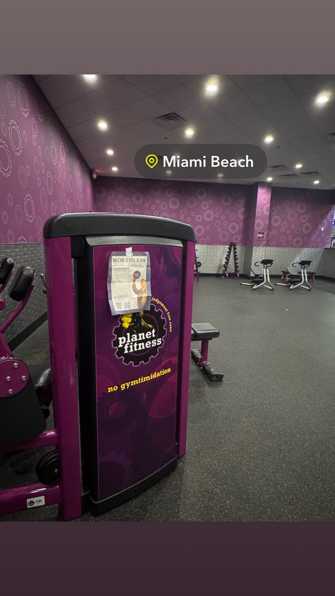 bigazzwhale's tweet image. WORTHLESS DEFLATION PAPERS

Miami, Florida 09/11/2025 📌 🌎 
@NikolaiHauckx @buyworthless #worthless