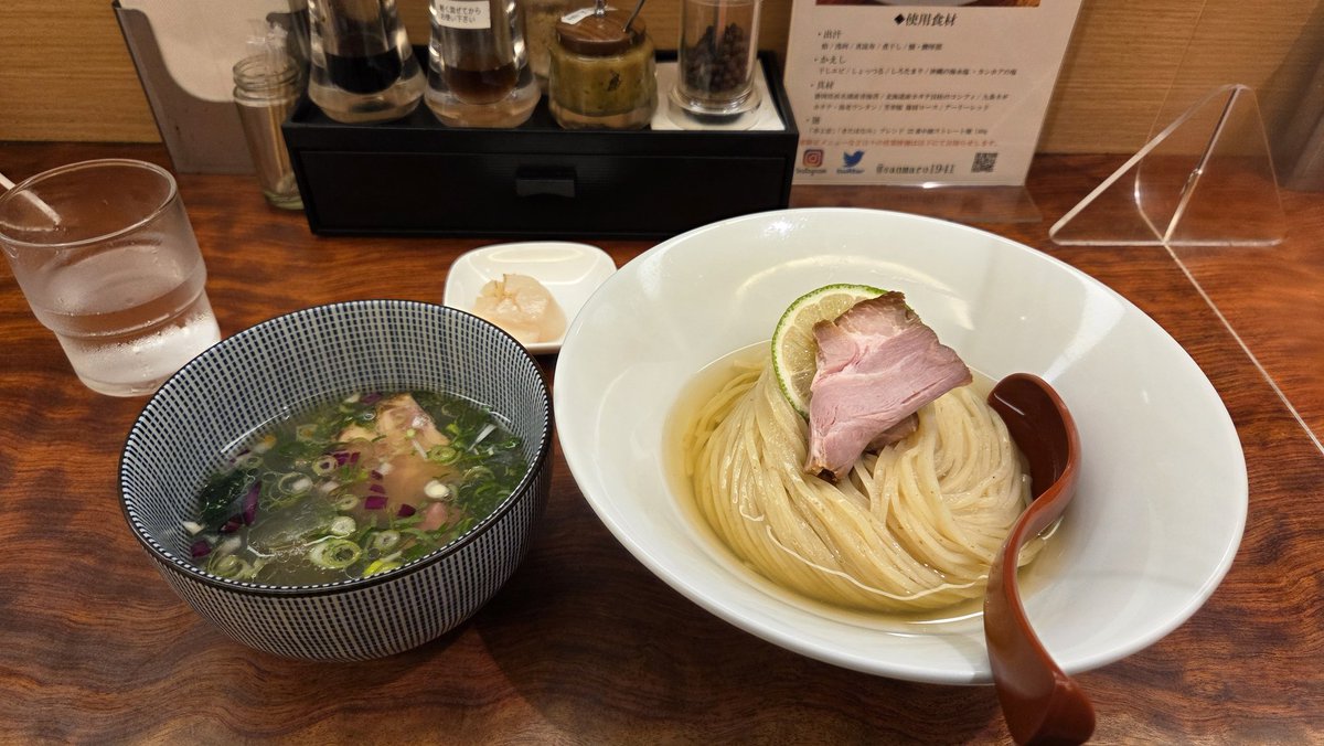 三馬路 東京店さん
冷やしつけ麺 塩

喉越し抜群なしなやか麺にやや濃度のある昆布水がまとまって美味しい！
つけ汁は昆布感を感じ、出汁氷が入っているので最後までキンキンに楽しめました🧊🧊
ホタテのコンフィも美味かった！
ご馳走様でした🙇‍♂️