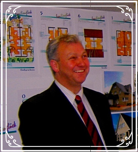 *Investor sucht Mehrfamilienhäuser*
in Mülheim an der Ruhr, Essen, Bochum, Dortmund, Oberhausen, Duisburg und Düsseldorf. 
Herr Orhan Kilic (Immobilienmakler-IHK)
„Mülheims umtriebigster Immobilienmakler“
Angebote: info@as-makler.de - 0155-650 957 00