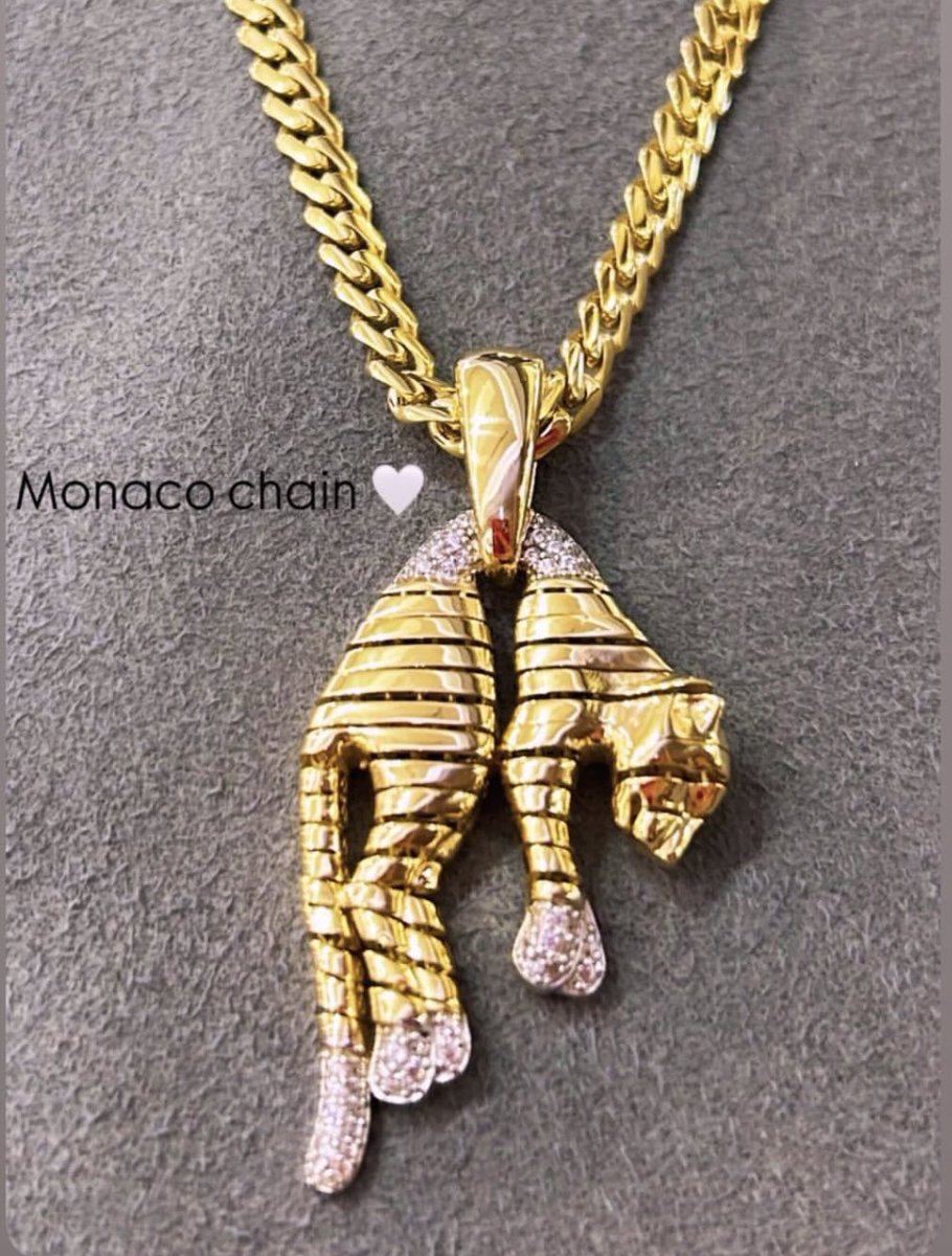 Gücü ve cesareti simgeleyen
Özel tasarım kolye seninle bütünleşmeye hazır. 

Avcılar Pelican Hill AVM de Atasay mağazasında
<a href="/atasaypelican/">Atasaypelican</a> 
<a href="/mahmutreyhan/">Mahmut REYHAN</a> <a href="/Pelican_Mall/">Pelican Mall</a> 
#Avcılar #Pelicanhillavm