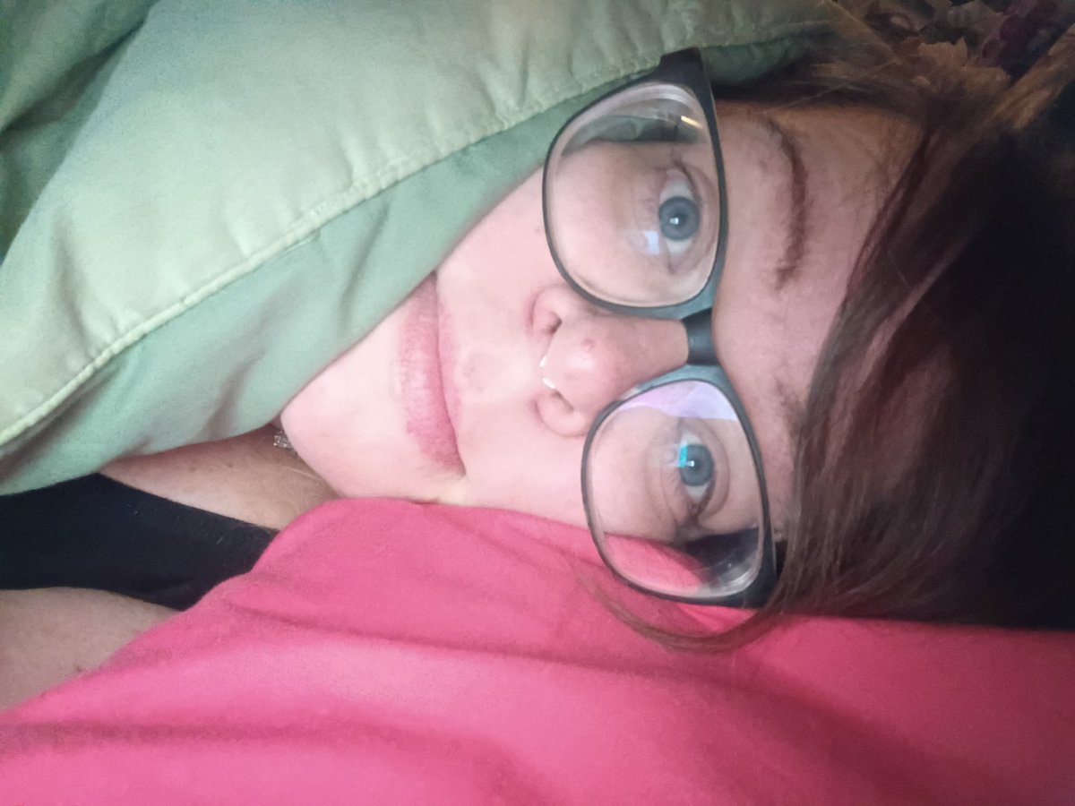 Giantess Pearly the Queen of Vore tweet media