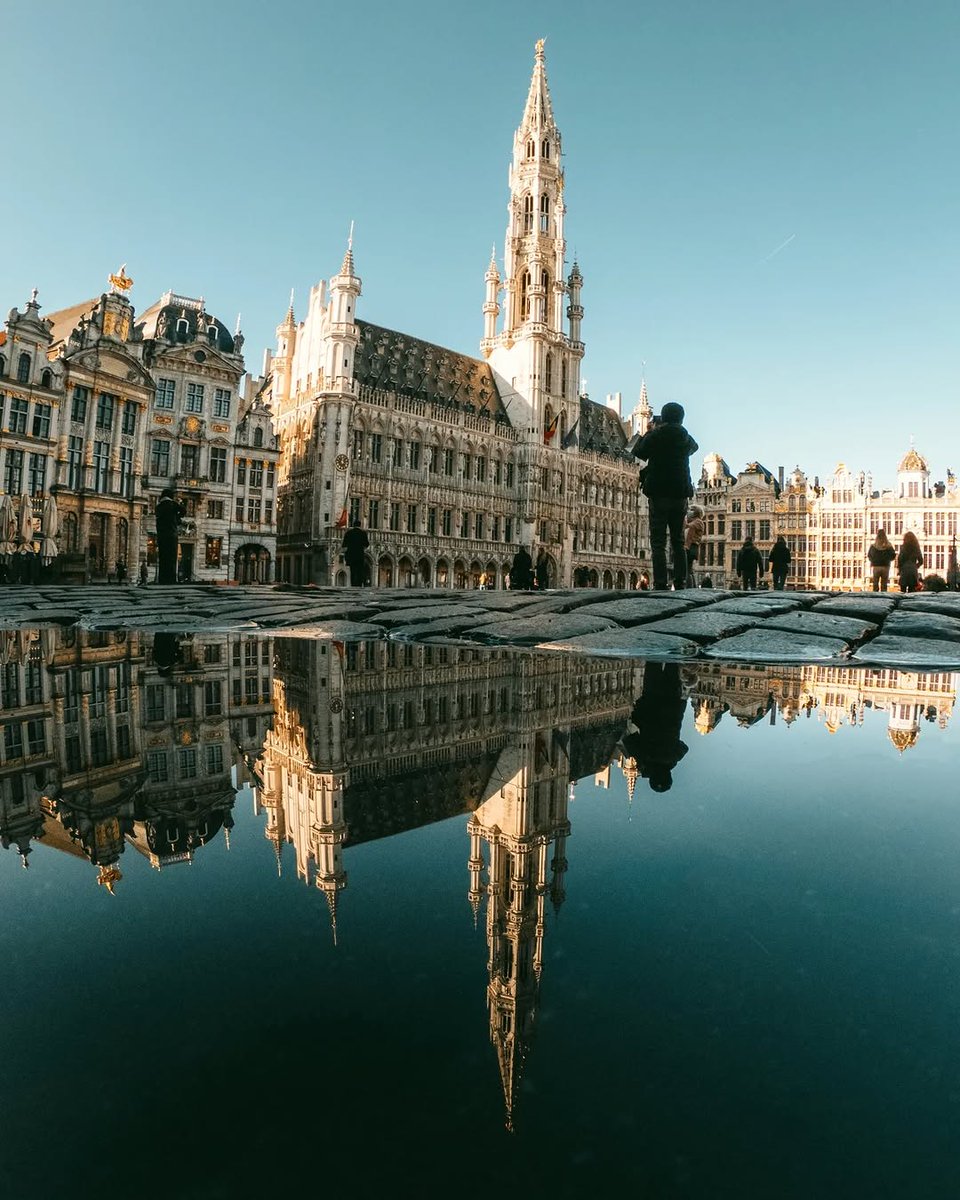 ✨ Grand Place magic 🇧🇪
📍 Brussels, Belgium
📸 <a href="/aries_setya/">Aris Setya</a>
<a href="/visitbrussels/">visitbrussels</a> <a href="/welovebrussels/">We Love Brussels</a> #GrandPlace #Brussels #Belgium #CityViews #Architecture #CulturalHeritage
