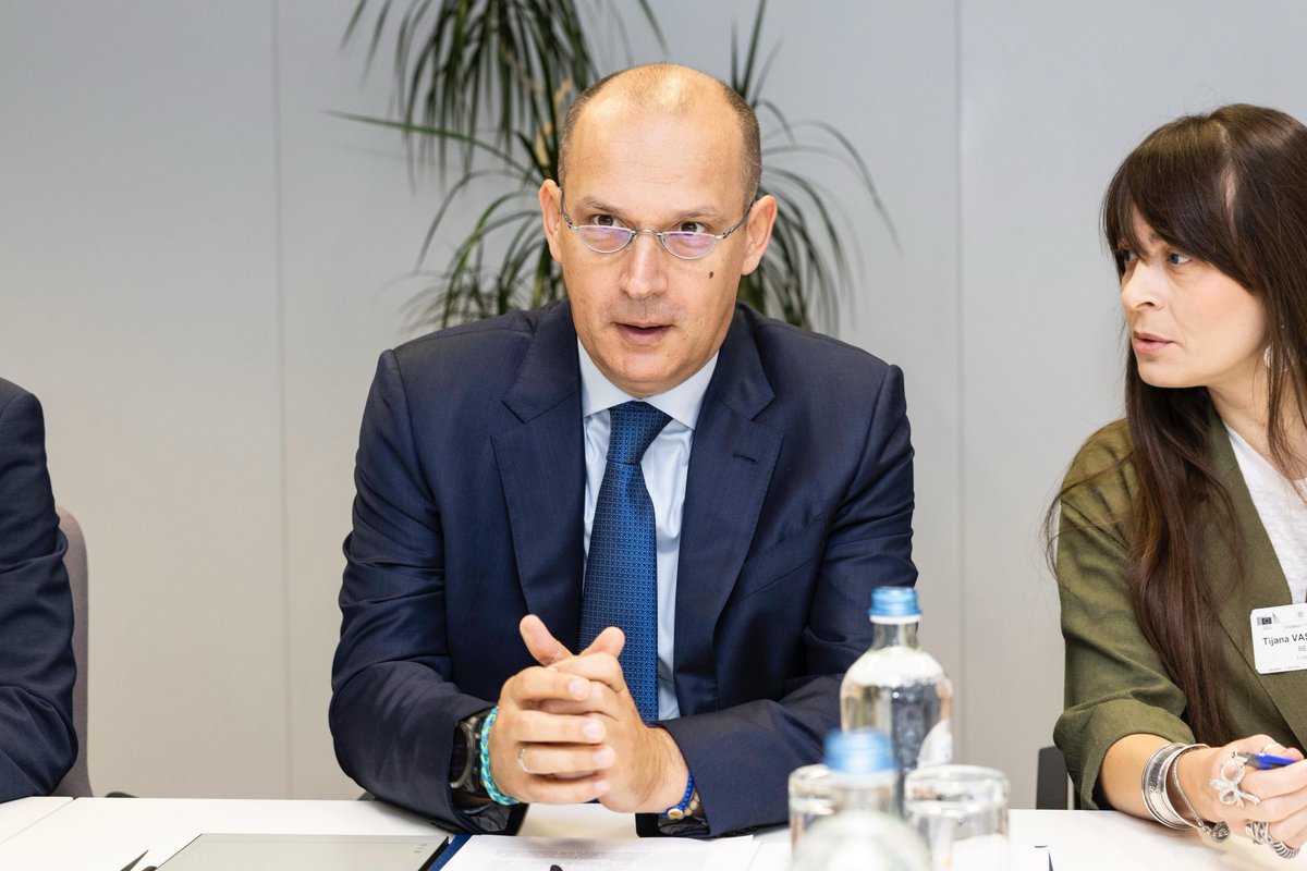 Close cooperation with candidate countries and <a href="/WHO/">World Health Organization (WHO)</a> is vital for a successful delivery of the #CriticalMedicinesAct. 
Today, I exchanged with 🇷🇸 Minister Lončar and <a href="/WHO/">World Health Organization (WHO)</a> representatives on how to build stronger supply chains and ensure access to medicines across Europe.