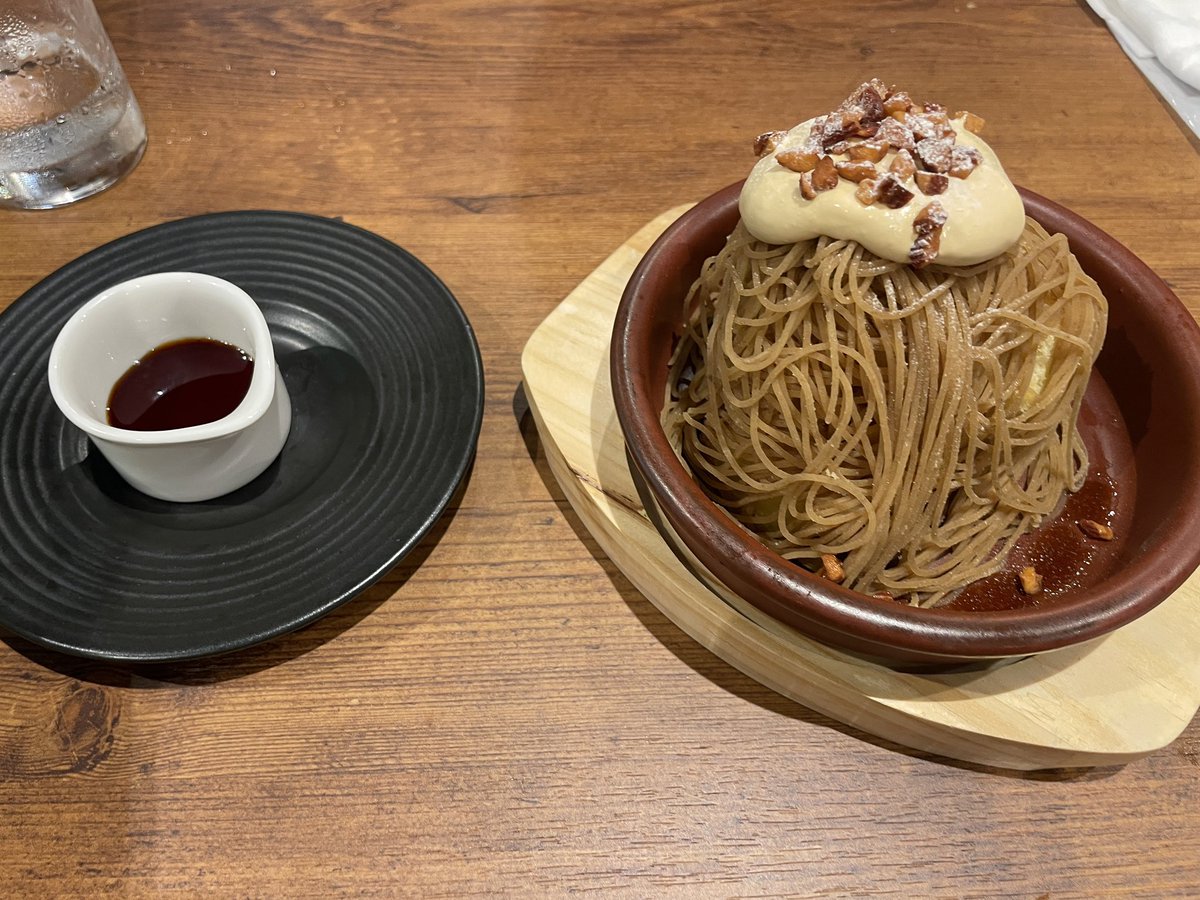 PF_512_S_Modulo's tweet image. 福島県に初のオリーブの丘が今日オープンということで、行ってきました！
値段の割に味がしっかりしてて超満足。
たらふく食べても安いし。
また行こーっと。
#オリーブの丘
#プリン美味しい