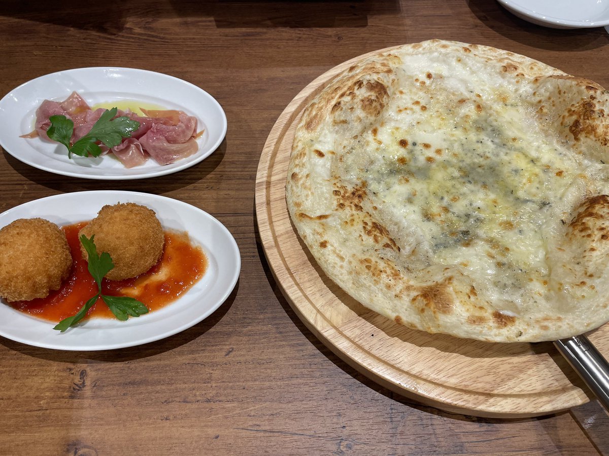 PF_512_S_Modulo's tweet image. 福島県に初のオリーブの丘が今日オープンということで、行ってきました！
値段の割に味がしっかりしてて超満足。
たらふく食べても安いし。
また行こーっと。
#オリーブの丘
#プリン美味しい