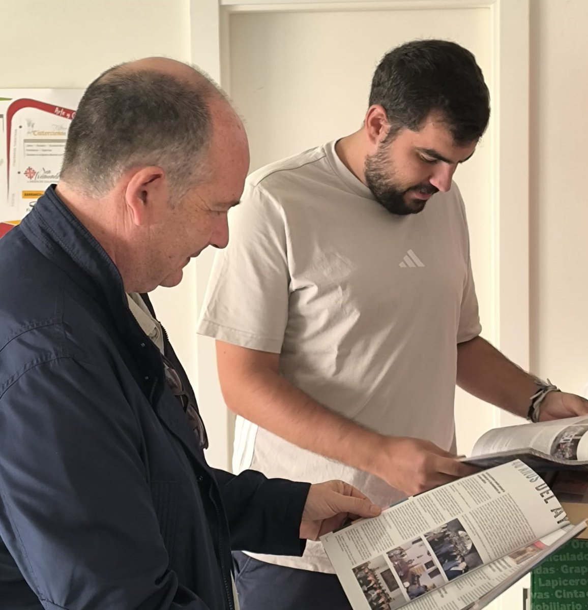 Como cada año, desde 1980, ... el #díadelbolo sale a la luz la Revista #Fitero
Gracias, un año más, a colaboradores, anunciantes y editores 📷
#bibliotecafiterana #cultura #enPapel
<a href="/de_fitero/">Equipo de Gobierno. Ayuntamiento de Fitero</a>