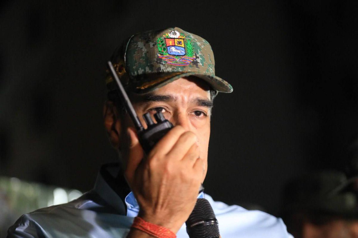 Elimercdo's tweet photo. Desde Ciudad Caribia, Ccs, el Presidente y Comandante en Jefe de la Fuerza Armada Nacional Bolivariana (#FANB), @NicolasMaduro lideró el despliegue del Plan #Independencia 200, bajo el concepto de una «Resistencia Activa y #Defensiva Permanente» https://t.co/dVa1ZB9uu9