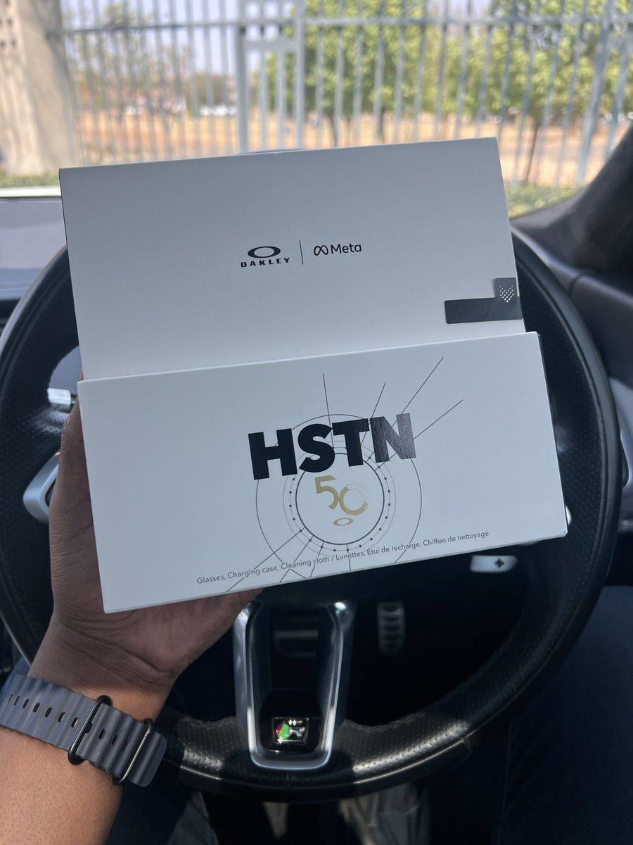 <a href="/Mashstartup/">Mashudu Modau</a> <a href="/OfentseZA/">Fentse</a> <a href="/MpumeleloMacu/">Mpumelelo Macu</a> <a href="/180by2/">180by2 ᯅ</a> Thanks Mash 🙏🏾

Wearing Aviators myself, but literally holding two limited edition Oakleys in my hand as we speak. DMs are open, and we’ve been trading since 2017.