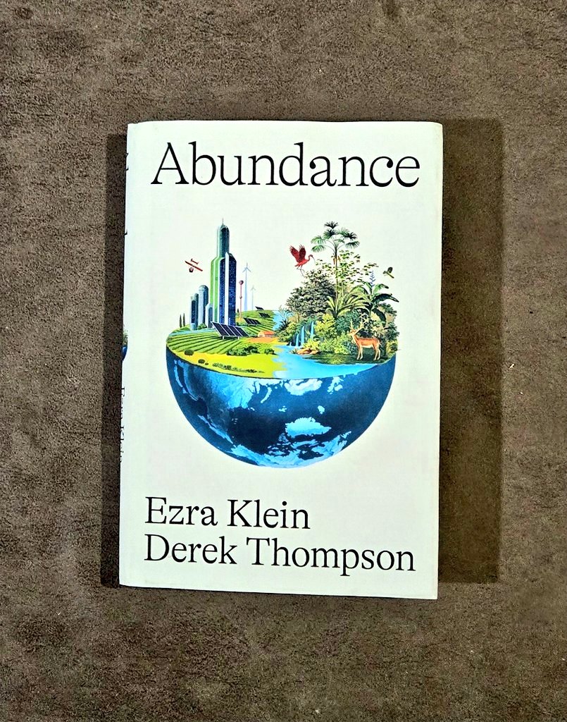 gabrieloguda's tweet image. "In the 1990s, scientists studying the GILA MONSTER, a stocky venomous lizard, discovered a hormone in its venom that allowed the reptile to go for months between meals."

"When they synthesised the hormone in a lab, they produced a medicine called a GLP-1 agonist, which was…