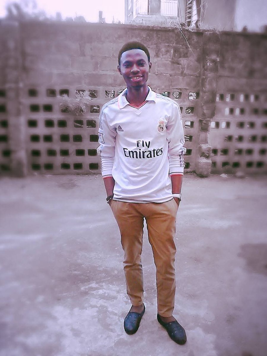 It's throwback Thursday.
Let's do a throwback of us in our  university days.
Please don't air me 🙏
I'll go first 

2015 - 300L