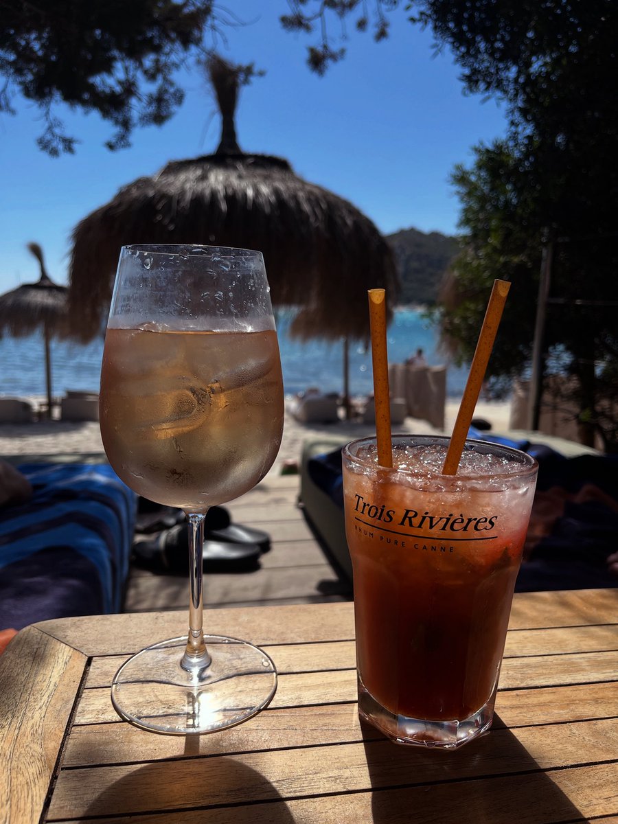 Band_eira's tweet photo. #PlageSantaGiulia #CorseSud https://t.co/Nl3fWpngZc