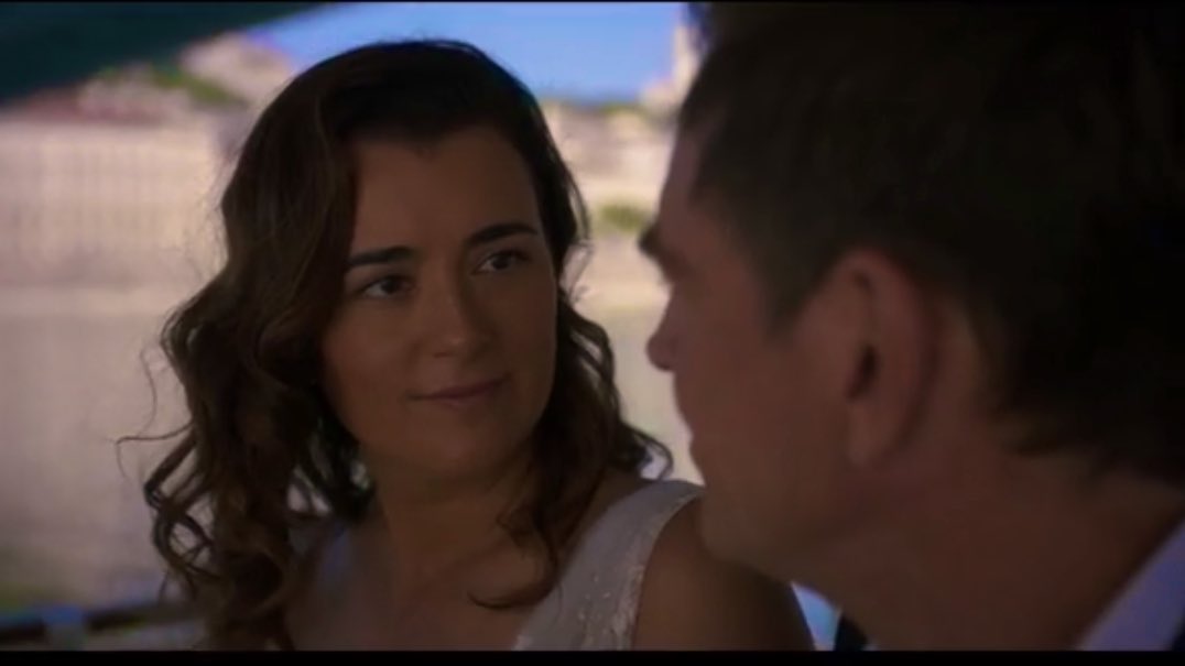 LOutlander's tweet photo. We really got all this in the same episode 😍 no one has it better than #Tiva fans😌 #NCISTonyAndZiva #Tivaforever https://t.co/TsmLOtjYMa