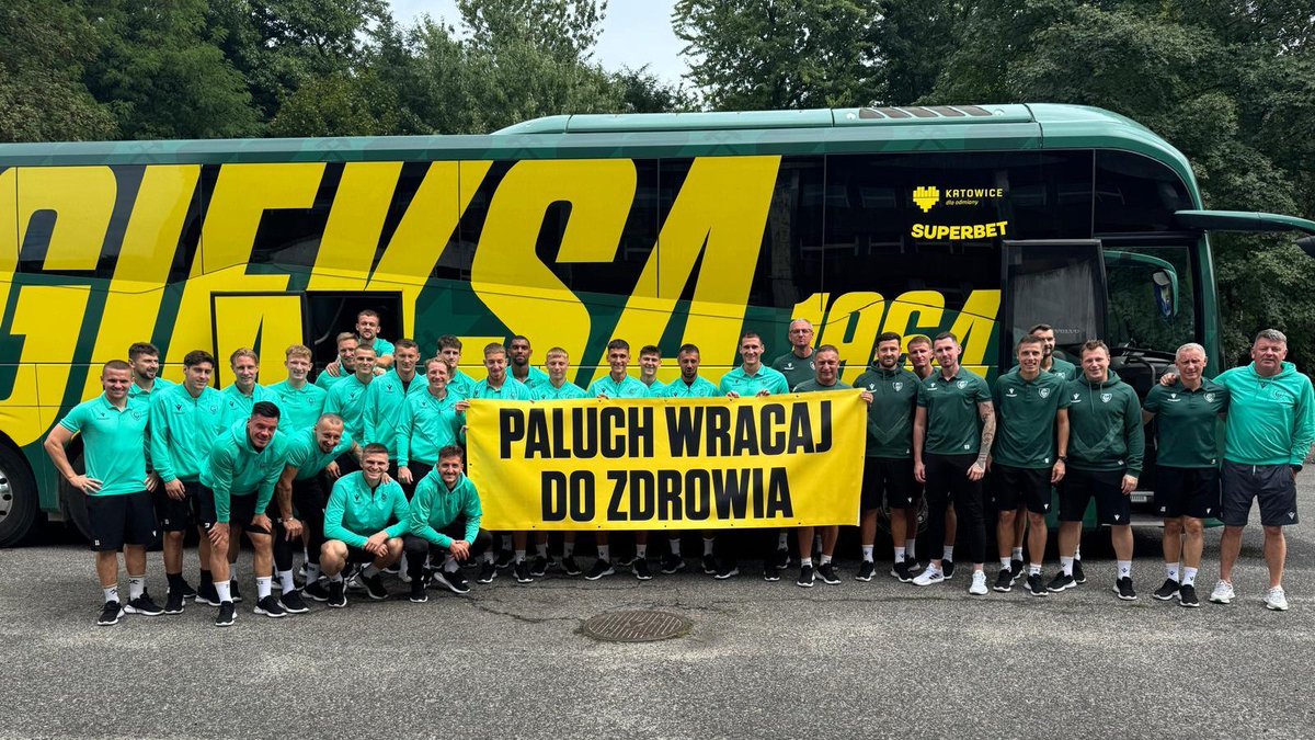 _GKSKatowice_'s tweet photo. Zawsze się wspieramy i zawsze walczymy razem! ✊

@a_paluszek01 - jesteśmy z Tobą! https://t.co/aCmrp4208F
