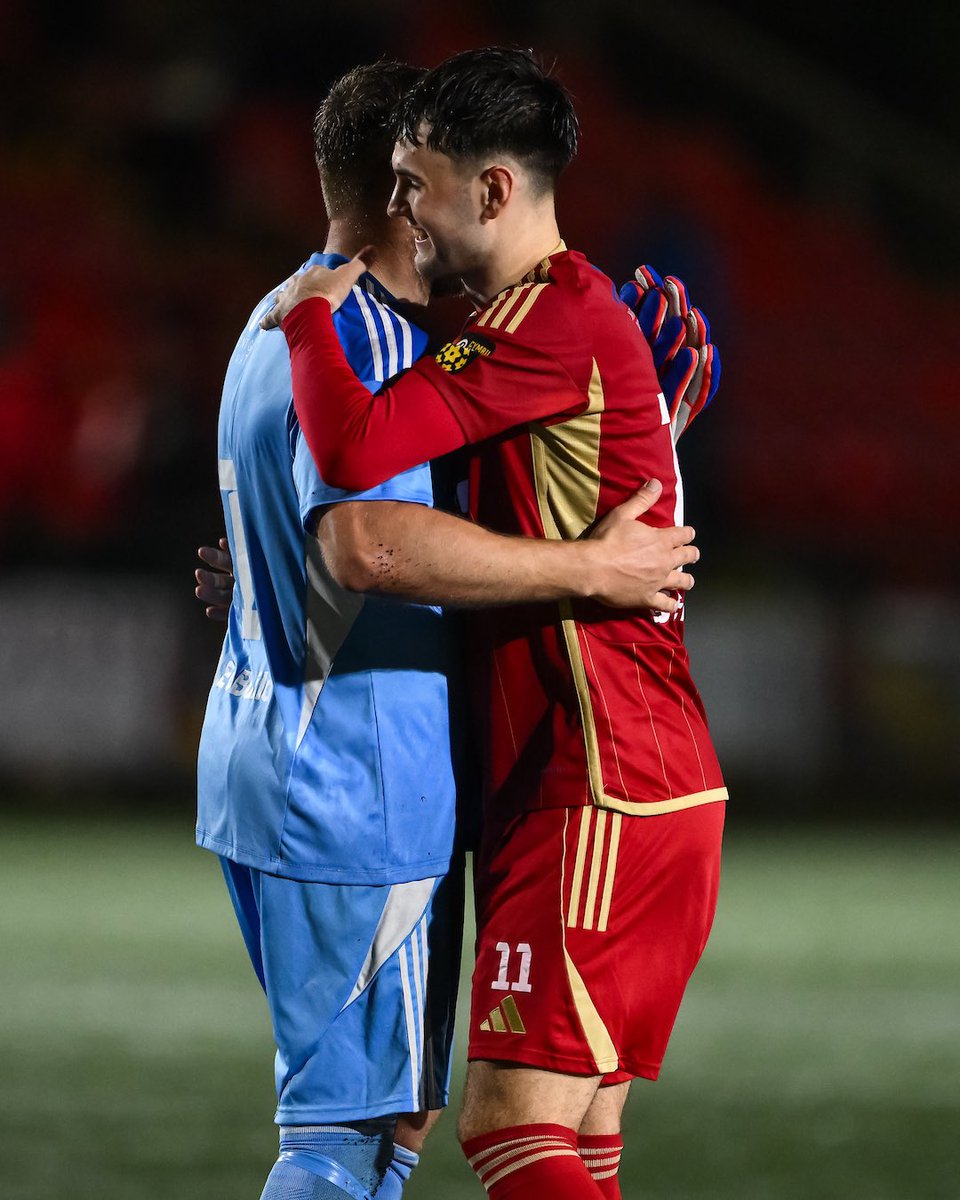 CymruLeagues's tweet image. Four of the five penalties scored by @NewtownAFC last night were taken by players aged 20 or under 👏

The other was taken by 36-year-old Greg Draper 🫡