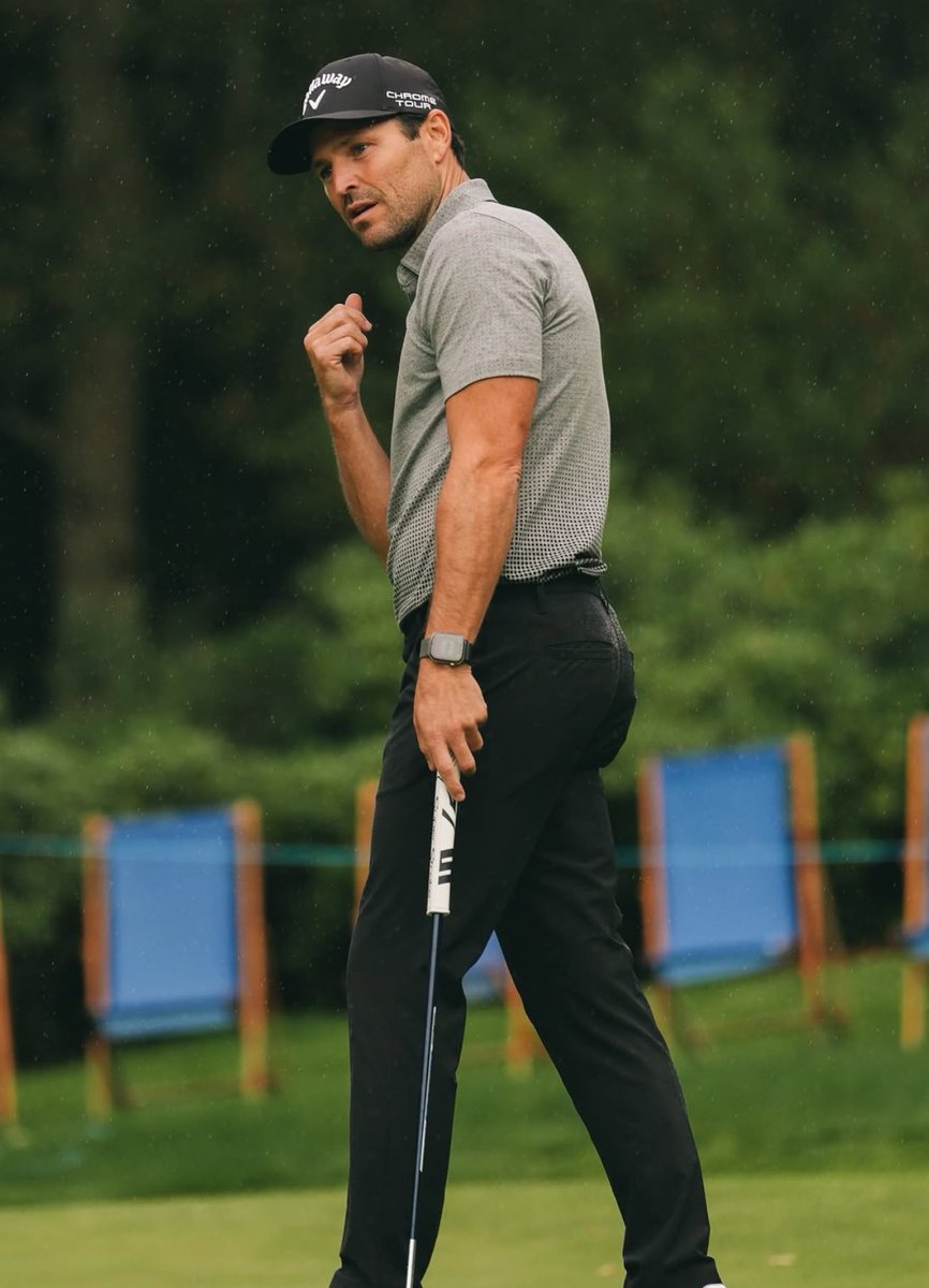 Mark Wright’s trousers steal the show on the golf course! 😍😜⛳️🔥🍑 #peachy <a href="/MarkWright_/">Mark Wright</a>
