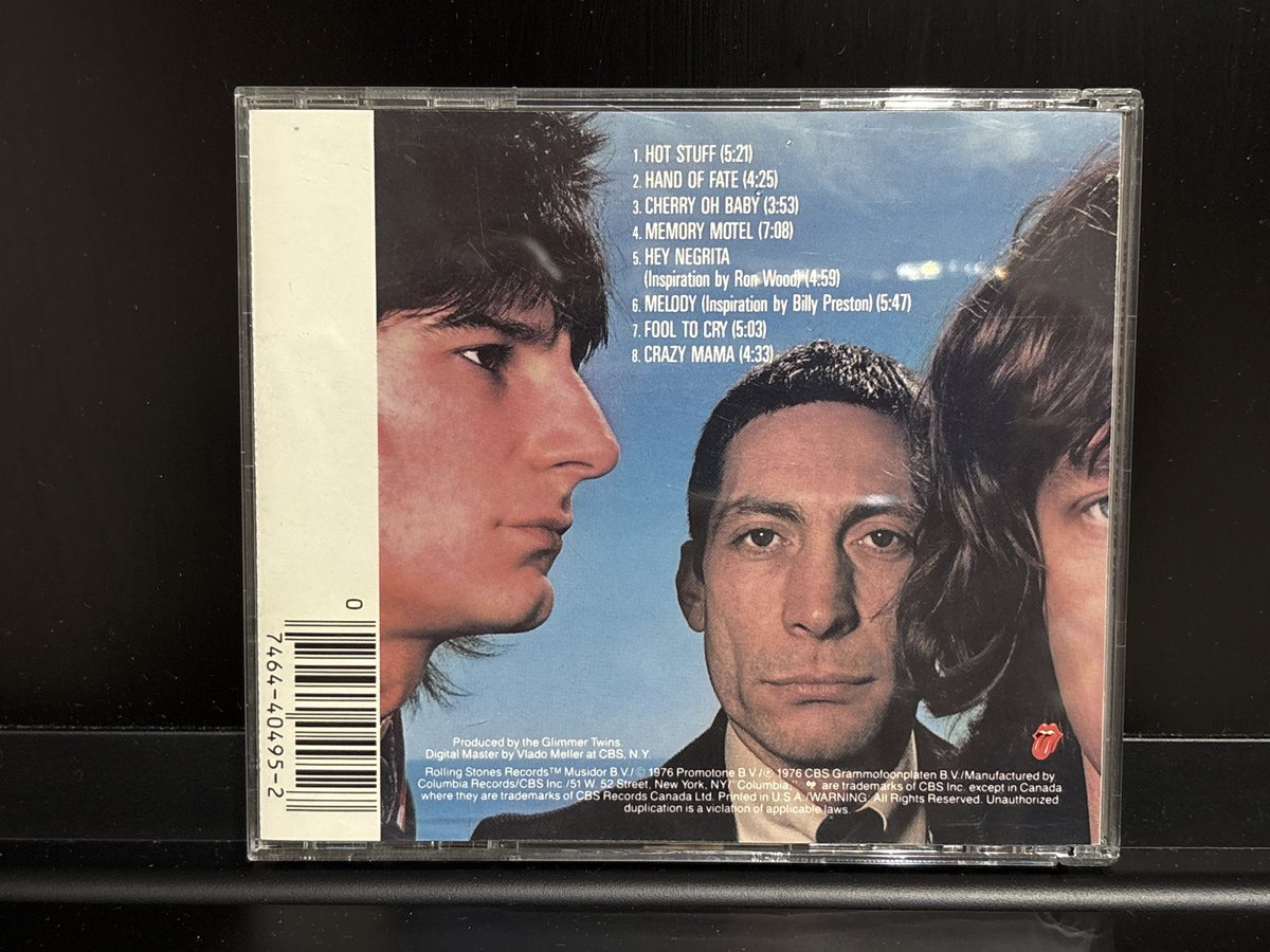 最近BLACK AND BLUE聴いてて新発見

ストーンズ節全開の2曲目最初のGTソロは格別やなあ新加入Ron Woodと思い、同じ曲リピートするべくyoutubeで聴きついでにコメント読んでたら、どうやらWayne Perkinsなるスタジオミュージシャンによるものらしく

今頃気づくか…知らなんだ

youtube.com/watch?v=3RGhtD…