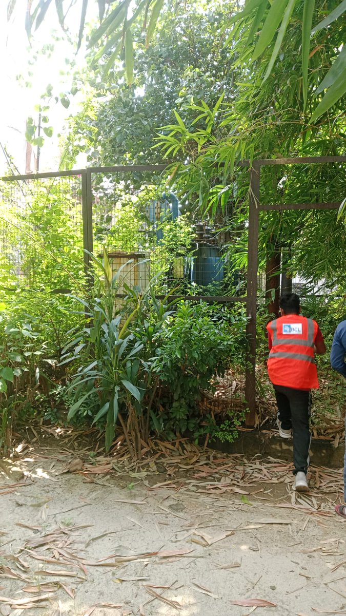 Maintainence work like tree trimming jumfer change and DT maintainence carried out at sector 3 Vasundhara.
<a href="/pvvnlmeerut/">PVVNL Meerut</a>