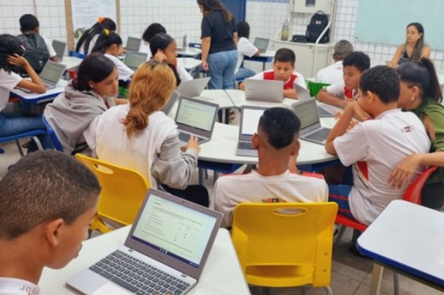 Secretaria de Educação de João Pessoa seleciona alunos e professores para 100 bolsas de intercâmbio no Reino Unido e Canadá: carlosmagno.com.br/noticias/23961…