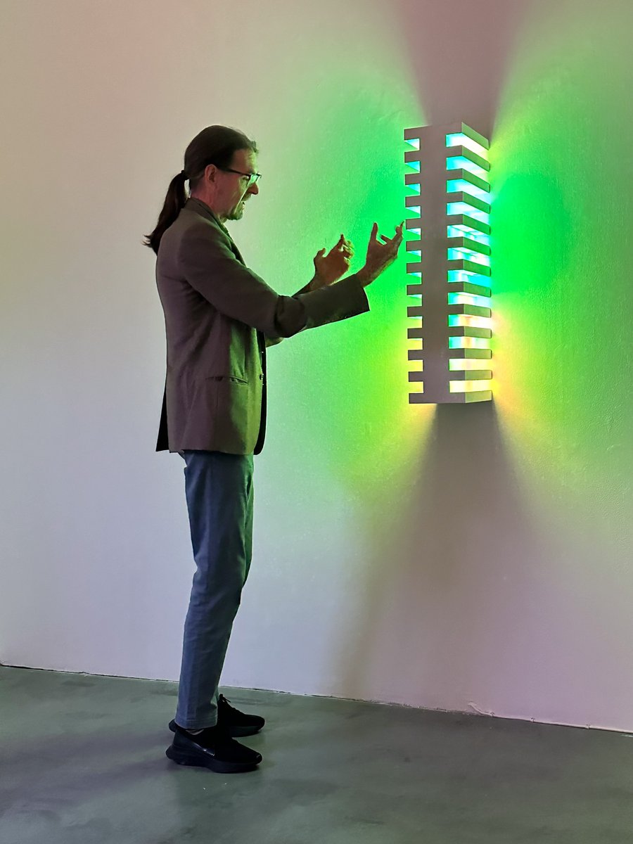 Studio Daniel Canogar tweet media