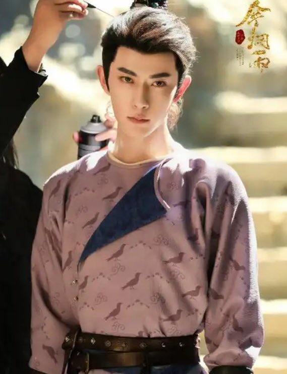 请叫我吃瓜王子！ tweet media