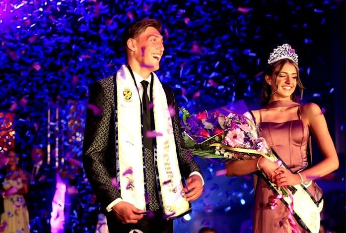 Kempton Park Hoërskool crowns Mr and Miss Kempie 2025

The star-studded event doubled as a fundraiser for Project Harmonie, the school’s lunchbox initiative supporting learners in need.

citizen.co.za/kempton-expres…