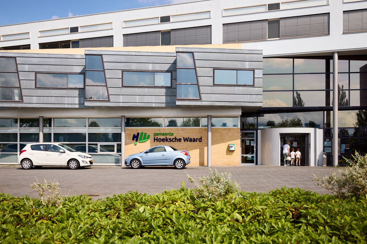 Vanavond draagt burgemeester Erik van Heijningen de ambtsketen over aan Marian Witte. Tijdens deze bijzondere raadsvergadering wordt zij beëdigd door de commissaris van de Koning en geïnstalleerd als nieuwe kroonbenoemde burgemeester 👉 bit.ly/4n6tJ92