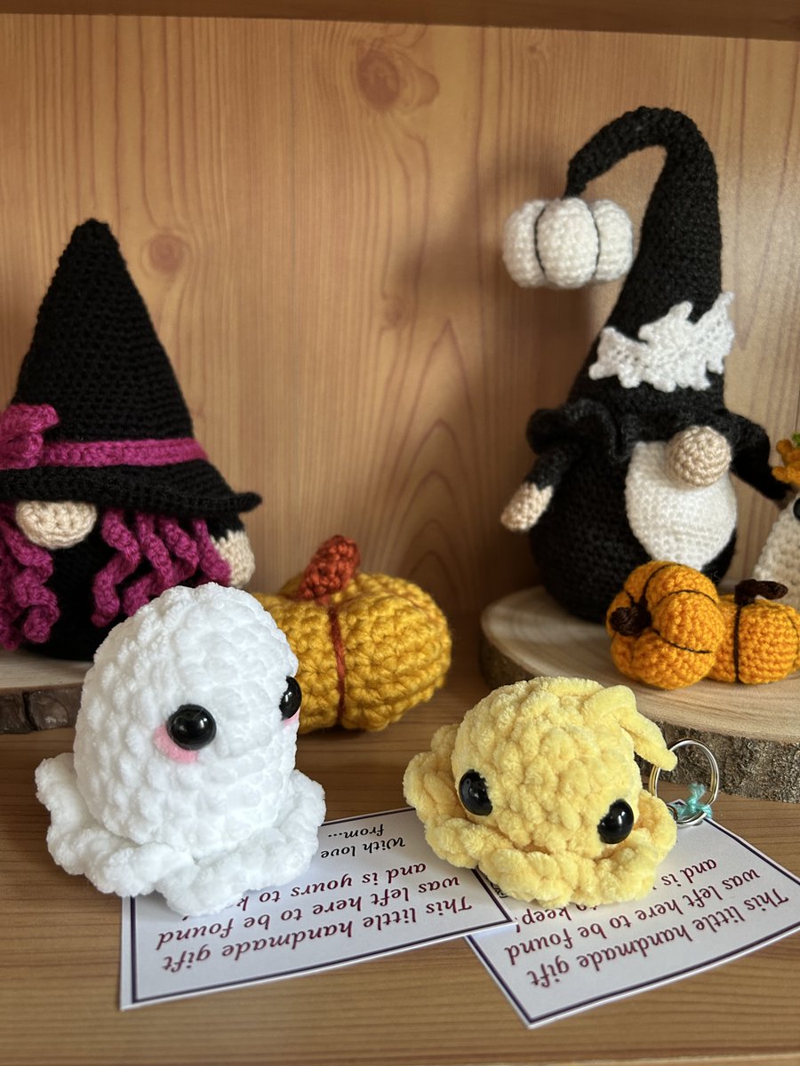 This world breaks my heart.
War, genocide, starvation, hatred, division.
Fueled by the elites who demand power &amp; money.
There's nothing I can do, except show up &amp;  hope I can lighten one persons burden.
There's little else I can do.
Dropping RAKs on my walk to the cemetery xx