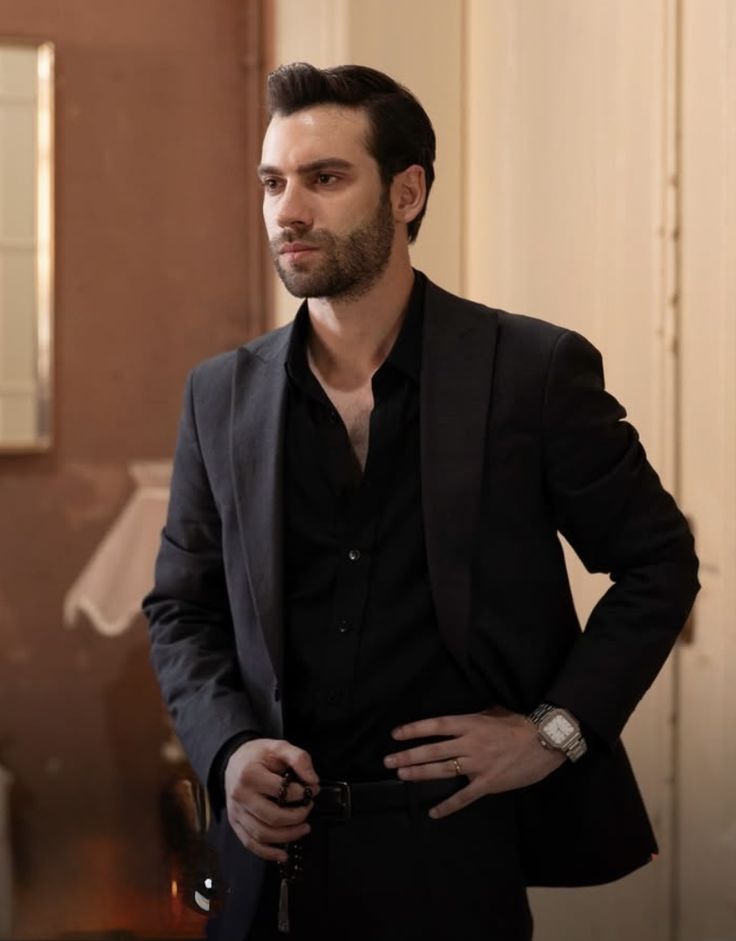 المتشردون ملك الاربعاء ❤️‍🔥❤️‍🔥

#HazalSubaşı #BurakBerkayAkgül 
#Sahipsizler