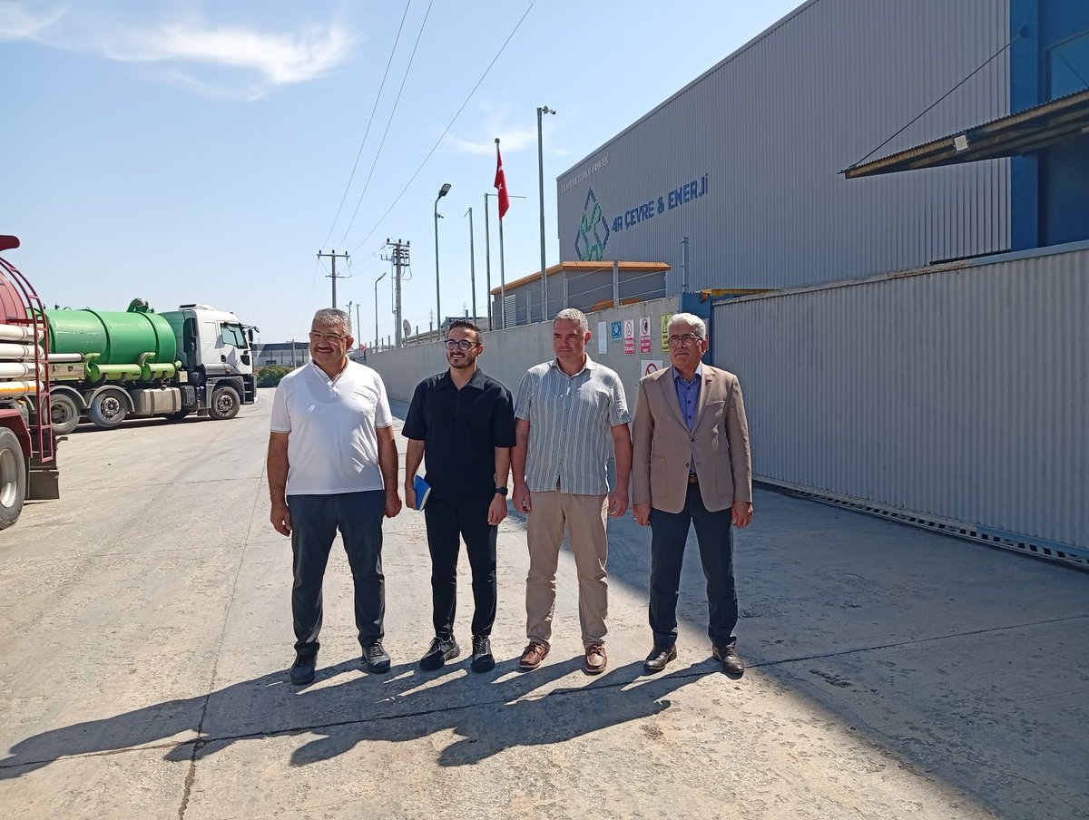 İstanbul üniversitesi Cerrahpaşa Hocalarımız ile düzenlediğimiz programımızda Yönetim Kurulu üyelerimizden İnan Makina Yunus Altunkaya bey’in yeni açtıkları tesislerini ziyarette bulunarak Yönetim Kurulu toplantımızı gerçekleştirdik yeni yerlerinde muvaffakiyetler dileriz.