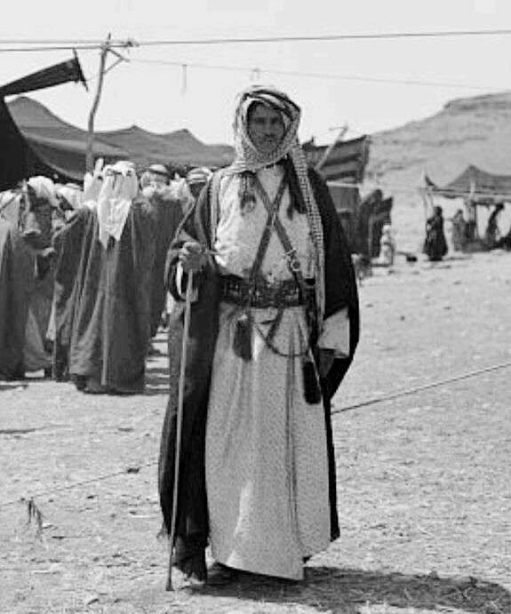 يا الله بعزمٍ قوي ووقفةٍ ما تميل  
وبياض وجهٍ من الدنيا إلى الآخرة