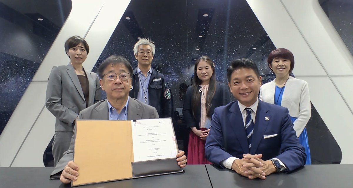 Astroscale (@astroscale_hq) on Twitter photo Signed, sealed and to be delivered to space in 2027!
<a href="/astroscale_JP/">【公式】Astroscale Japan | アストロスケールジャパン</a> has signed a deal with <a href="/NSIL_India/">NSIL</a> to launch its ISSA-J1 satellite on a Polar Satellite Launch Vehicle. Once in orbit, the spacecraft will diagnose and inspect two large satellite debris in low Earth orbit.
🔗 Signed, sealed and to be delivered to space in 2027!
<a href="/astroscale_JP/">【公式】Astroscale Japan | アストロスケールジャパン</a> has signed a deal with <a href="/NSIL_India/">NSIL</a> to launch its ISSA-J1 satellite on a Polar Satellite Launch Vehicle. Once in orbit, the spacecraft will diagnose and inspect two large satellite debris in low Earth orbit.
🔗