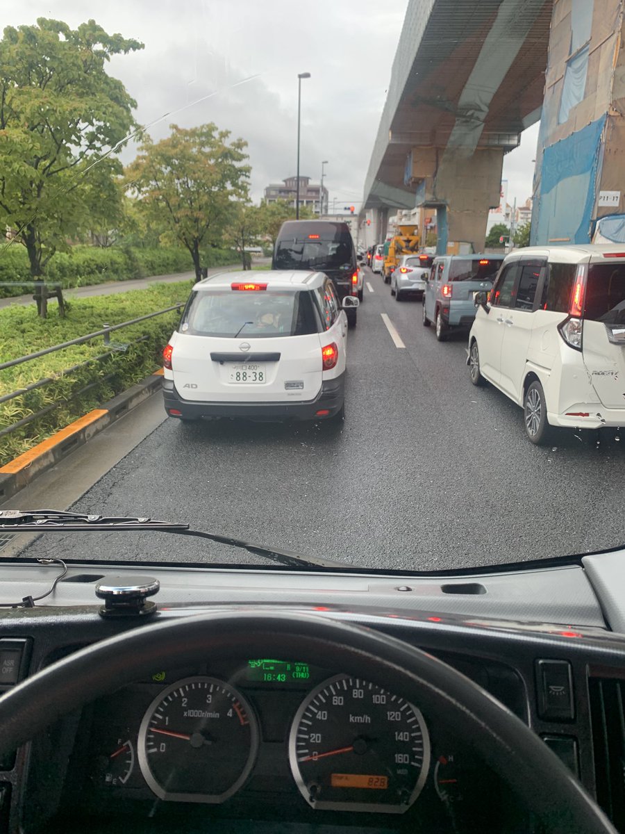 やっと夕方になって、眠気が無くなってきた😑
今宵は5時前の足立区ですよ😑