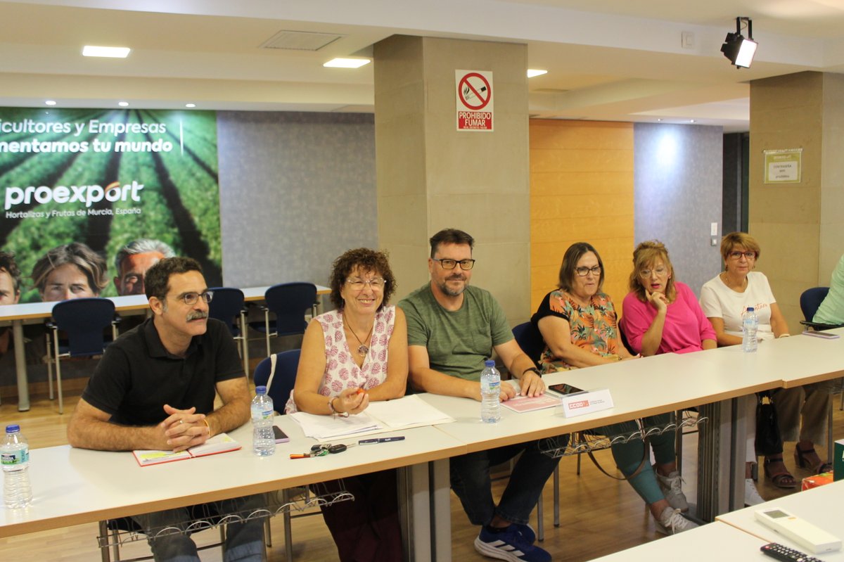 CCOO de Industria de la Región de Murcia hemos firmado, después de 15 meses de negociaciones el  Convenio de Manipulado de Tomate que afecta a 2500 trabajadoras y trabajadores 
industria.ccoo.es/noticia:735671…
#CCOO
#CCOOIndustria