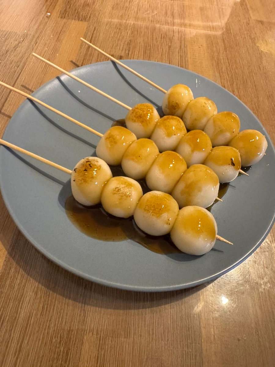 GoodBiRanger's tweet image. Rainy day so I made dango c: