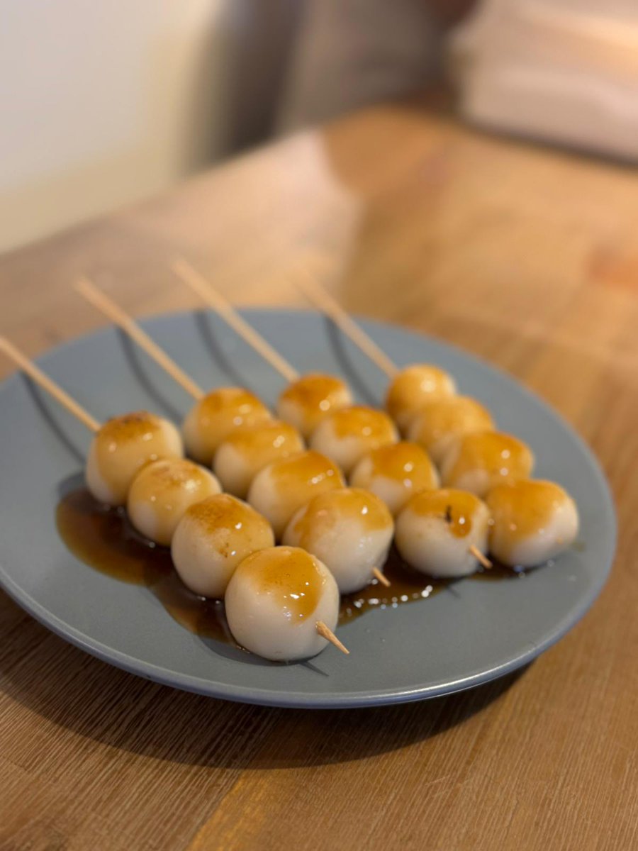 GoodBiRanger's tweet image. Rainy day so I made dango c: