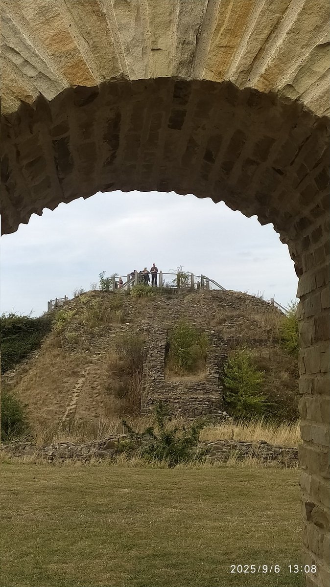 GONNAGROOVE's tweet photo. Sandal castle, Wakefield. A hidden gem I've just discovered. https://t.co/PZKRfBjaPn