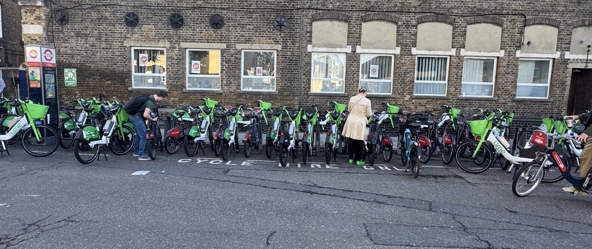 Hugo Farne 🫁 tweet media