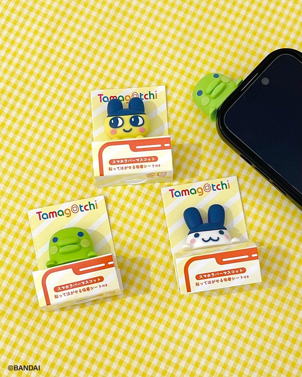 thankyoumart's tweet photo. #たまごっち コラボアイテムに
スマホラバーマスコットが新登場🌈

お手持ちのスマホやパソコンに❕
上からちょこんと覗くキャラクター達が
かわいいアイテム🥚🌟

公式オンラインショップにて予約受付開始🛒
https://t.co/qo4apjacDs

#Tamagotchi https://t.co/idUsi4ElqG